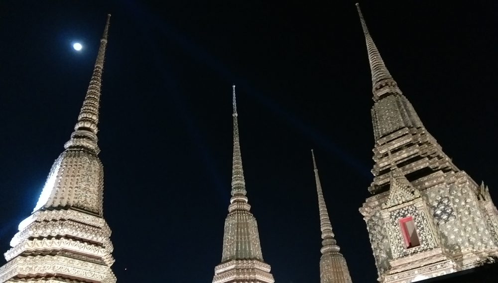 Wat Pho by night