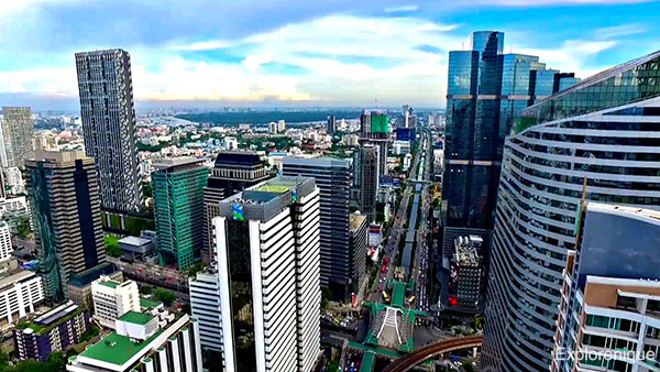 Bangkok hotels along sky trains