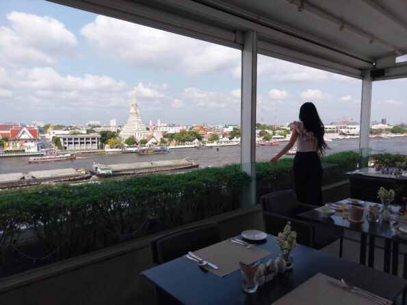 Rooftop restaurant at Tha Tien
