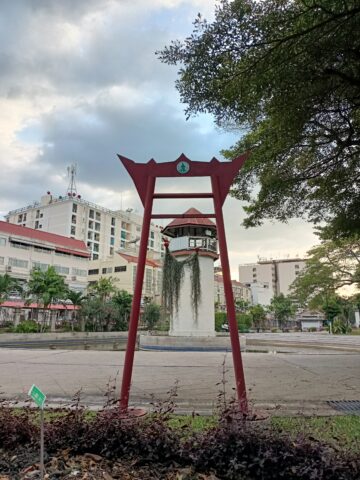 Small Giant Swing, Rommaneenart Park