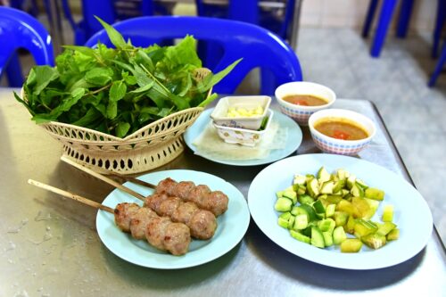 Vietnamee food at amen where people from Wat Samananaum Borihan like to come for