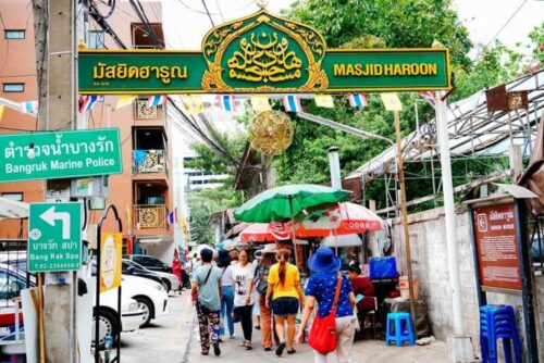 Harun Mosque, Wat Suan Phlu, Grand Postal Building, Bang Rak Marekt, Assumption Cathedral, Silom Road, Wat Sri Mahamariamman, Sulakastan