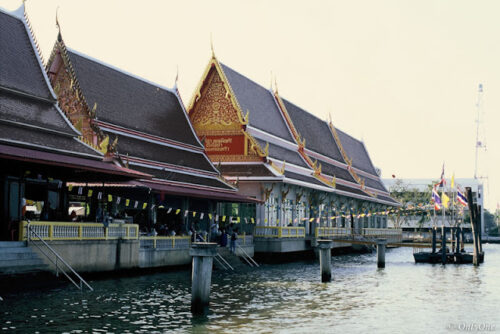 Rama 9 Park, wat bang na nai, wat bang na nok, Wat Dhamma Mongkol