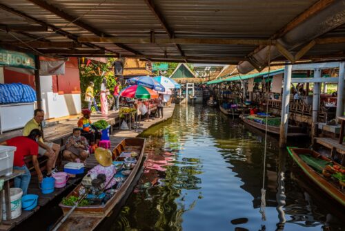 Taling Chan Floating Market close to khlong lat mayom floating market, Koh shrine