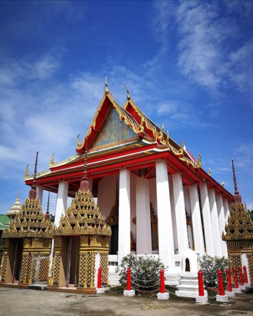 Wat Taling Chan close khlong lat mayom floating market, Koh shrine